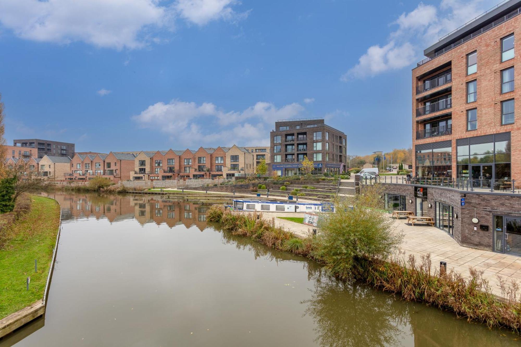 Penthouse Apartment - City Centre - Secure Parking, Balcony, Self-Check-In, Fast Wifi And Smart Tv With Netflix By Yoko Property Milton Keynes Extérieur photo