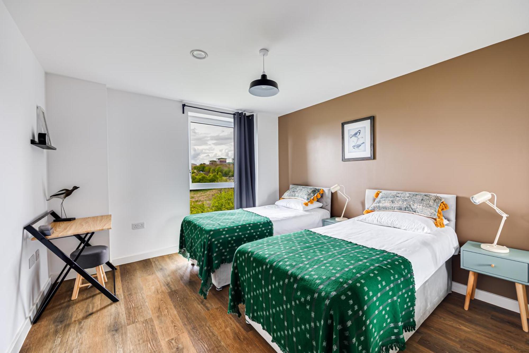 Penthouse Apartment - City Centre - Secure Parking, Balcony, Self-Check-In, Fast Wifi And Smart Tv With Netflix By Yoko Property Milton Keynes Extérieur photo