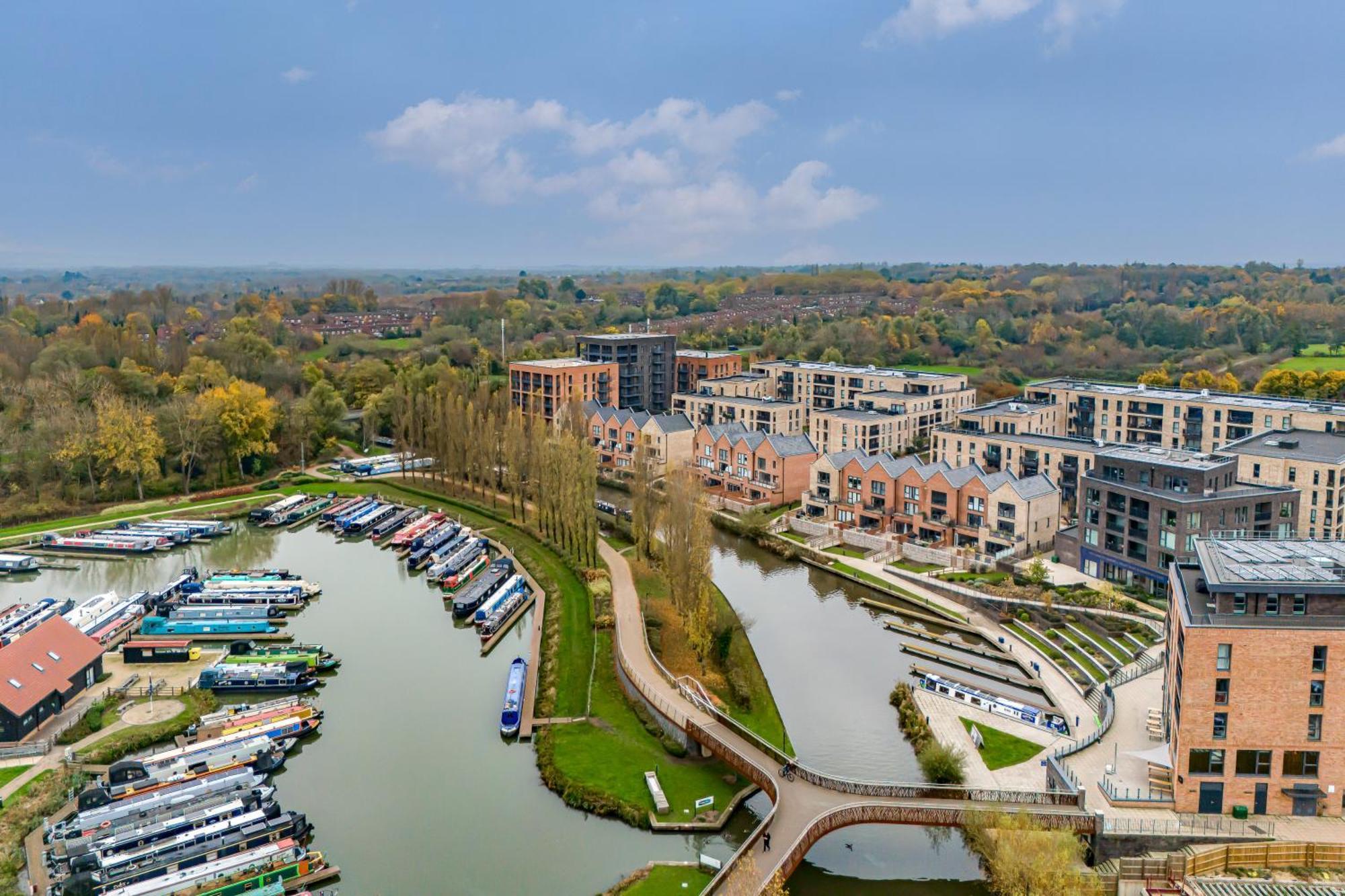 Penthouse Apartment - City Centre - Secure Parking, Balcony, Self-Check-In, Fast Wifi And Smart Tv With Netflix By Yoko Property Milton Keynes Extérieur photo