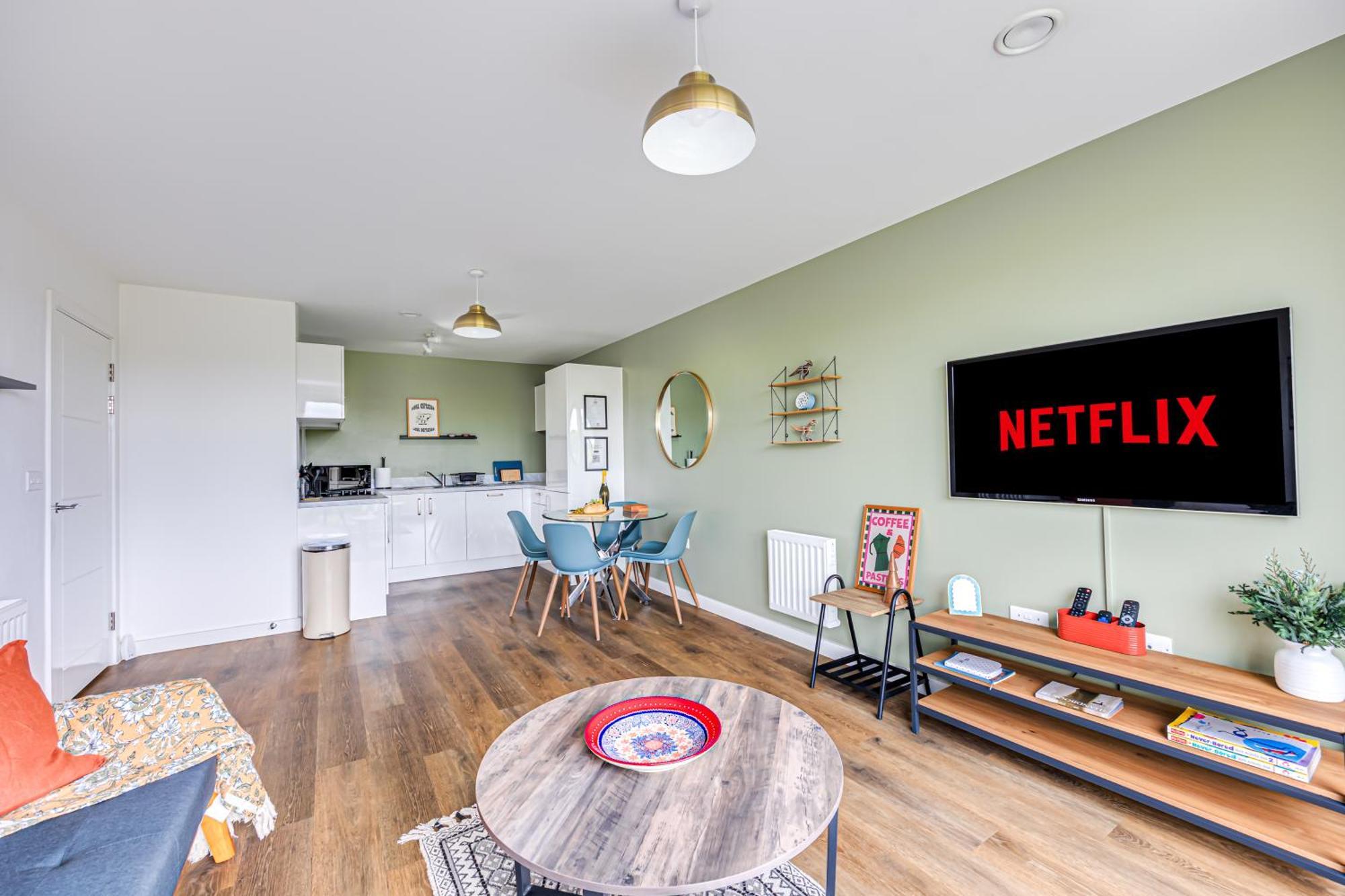 Penthouse Apartment - City Centre - Secure Parking, Balcony, Self-Check-In, Fast Wifi And Smart Tv With Netflix By Yoko Property Milton Keynes Extérieur photo