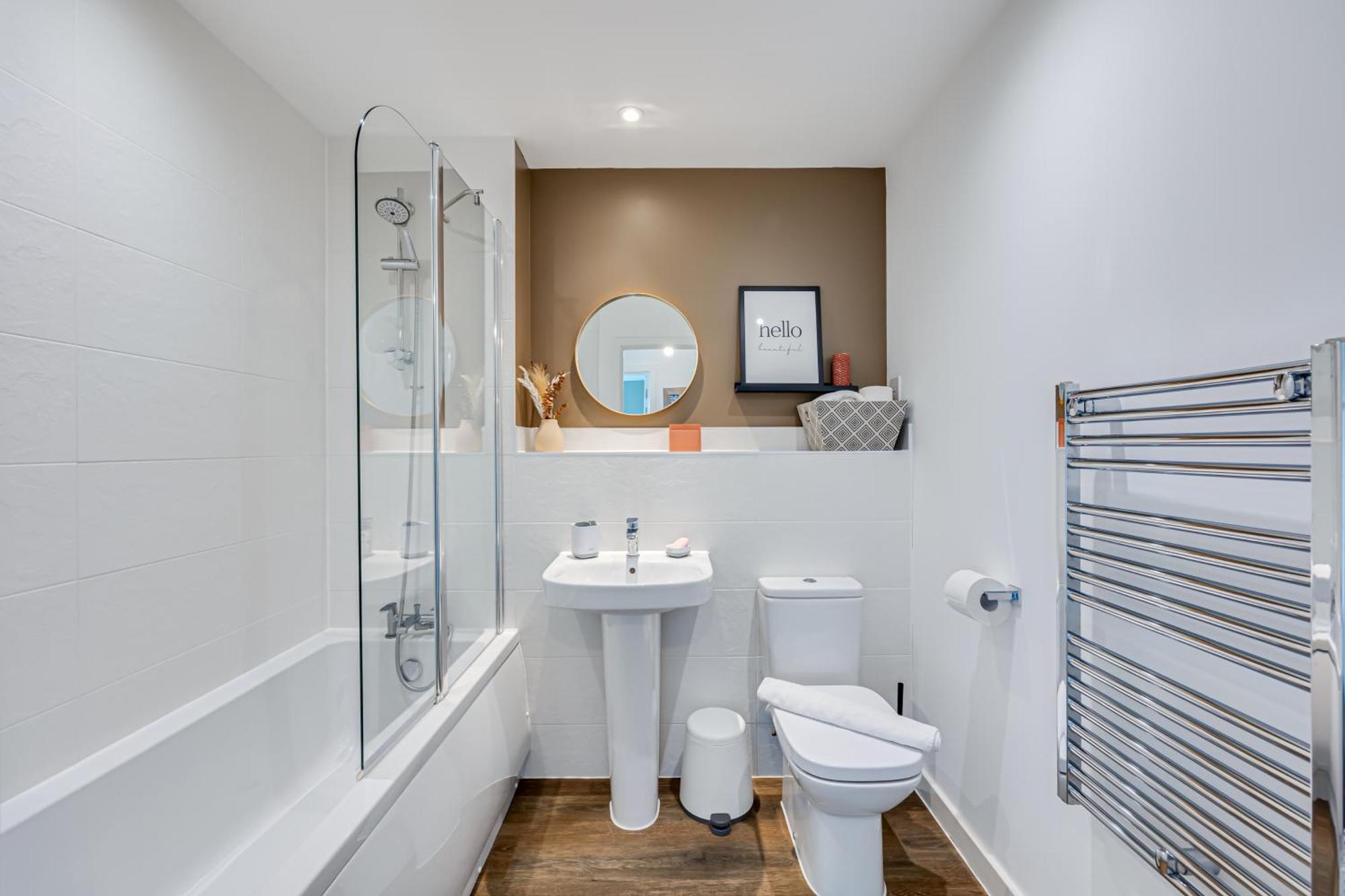 Penthouse Apartment - City Centre - Secure Parking, Balcony, Self-Check-In, Fast Wifi And Smart Tv With Netflix By Yoko Property Milton Keynes Extérieur photo